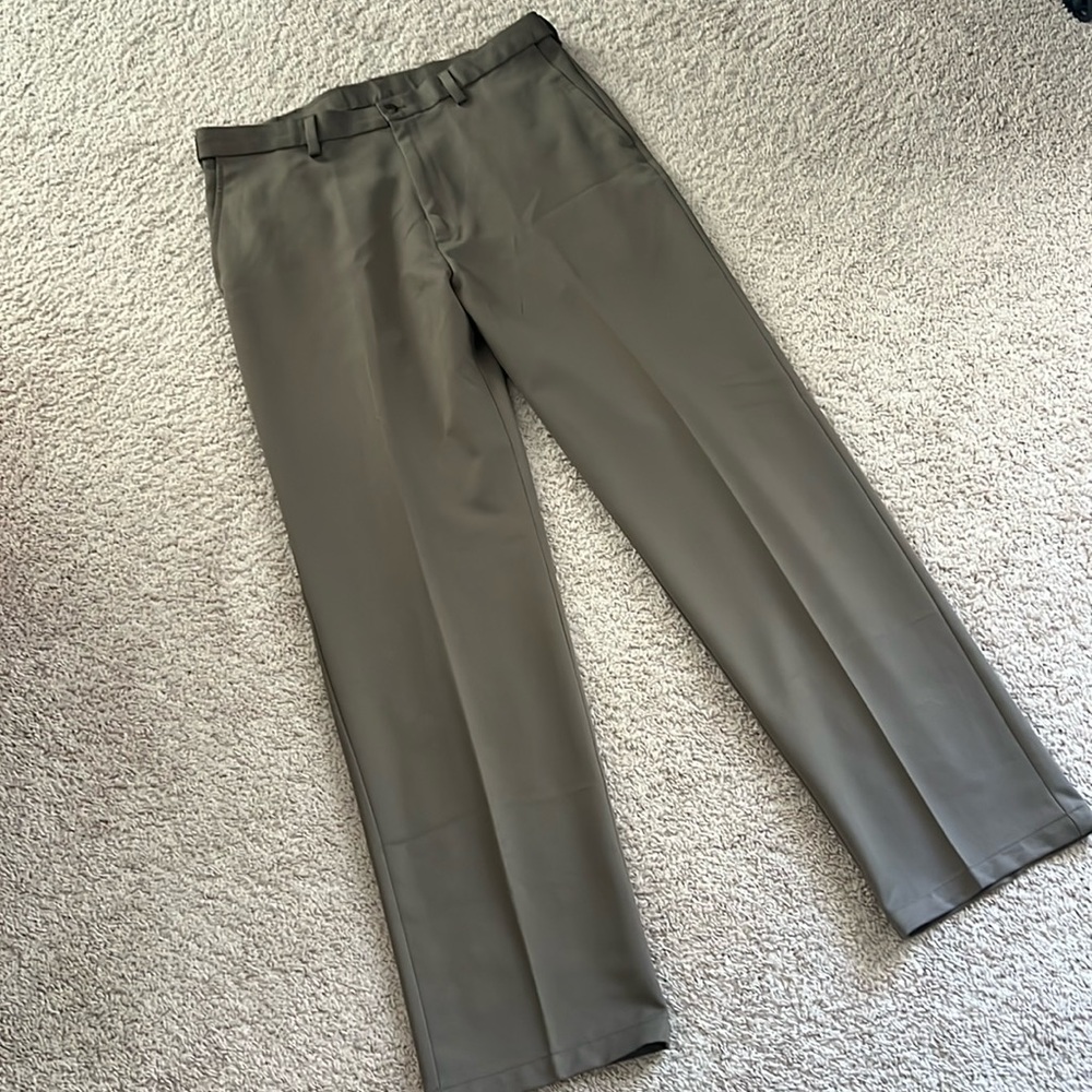 Men’s Haggar dress pants